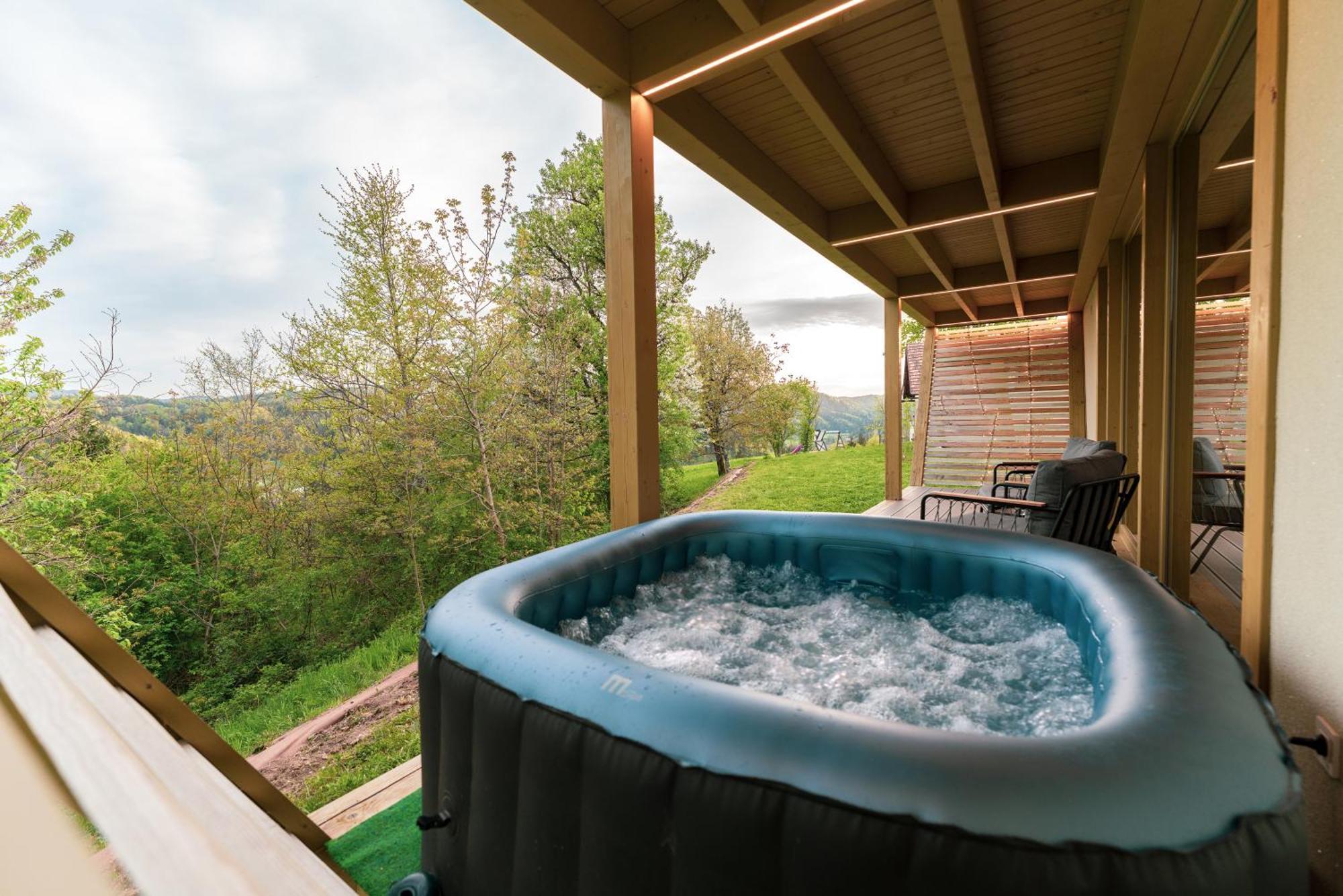 Holiday House Hona Lux Velike Lasce Dış mekan fotoğraf